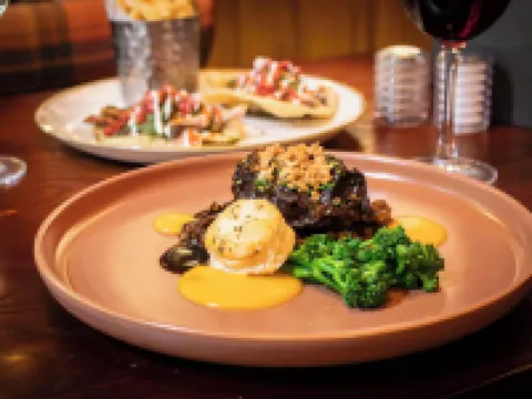 ザ ローンズ イン トルーンのホテル