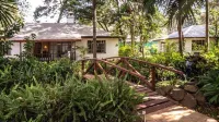 Karen Blixen Coffee Garden & Cottages - Infinity Pools