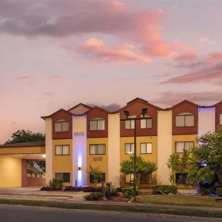 Best Western Alamo Suites