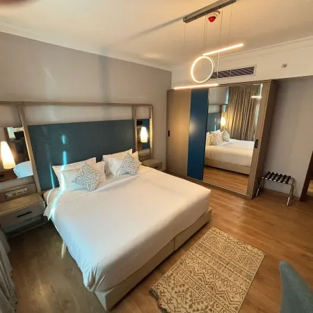 Nile Suites Plaza Hotel Apartments Отели рядом с достопримечательностью «Музей»