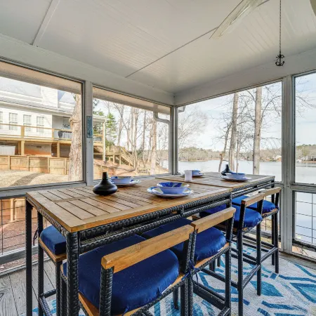 Lakefront Eatonton Getaway w/ Dock & Grill!