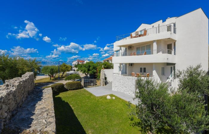 Villa in Nin with Stunning Sea Views
