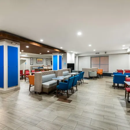 Country Inn & Suites by Radisson, Downtown Albany New York