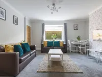 Chestnut House - Sleeps 4 - Pet Friendly -Parking Hotels in Ashington