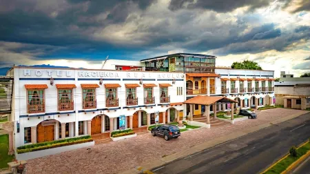 Hotel Hacienda Real Aculco Отели в г. Акулько