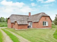 10 person holiday home in Ulfborg-By Traum - piscina