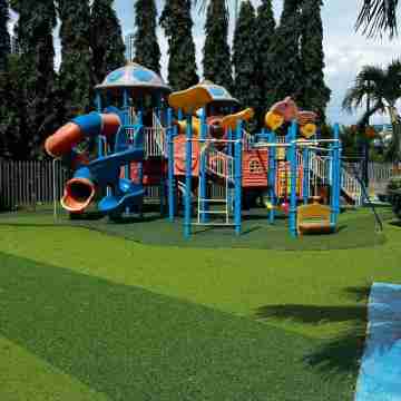 Pristine Spacious 3 Beds, 2 Baths. It’s in One the Most Sought Out Areas Others