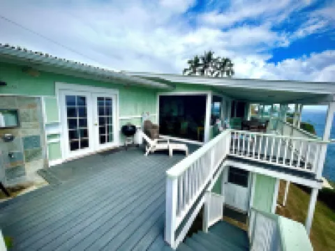 Stunning, Majestic, Oceanfront Location, with Stunning View and Air Conditioning ヒロのホテル