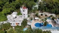 Daymond Blue Tropical Lodge - Pools