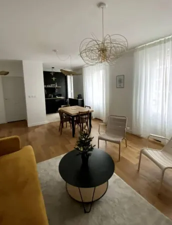 Champagne! Spacious apartment Отели рядом со станцией REIMS RAILWAY STATION