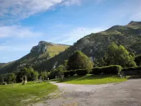 Mobile homes in the mountains Hotels in Gere-Belesten