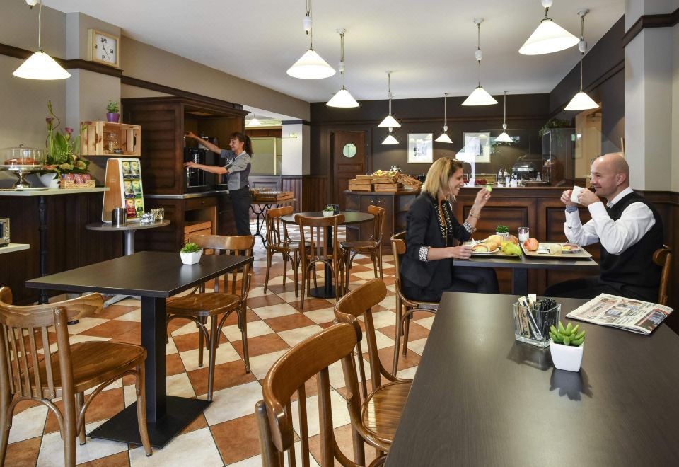 이비스 샤를루아 상트르 가르