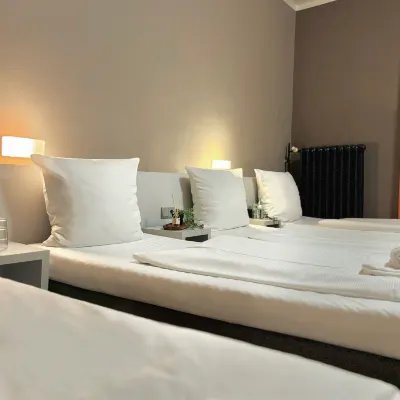 Colour Hotel Отели рядом с достопримечательностью «Заксенхаузен»