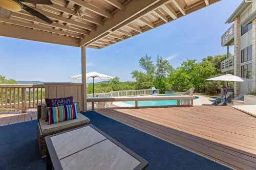 Lake Travis Oasis, Pool, Hot Tub, Lake Views, Near Marinas & Austin! - 4성급