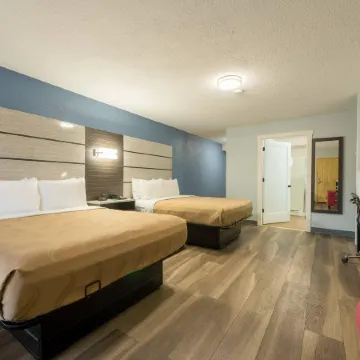 Quality Inn & Suites Manitou Springs at Pikes Peak Отели рядом с достопримечательностью «Музей Гоуст Таун (Город-Призрак)»