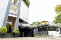 Saninro Hotel - Ragama Các khách sạn ở Uswetakeiyawa