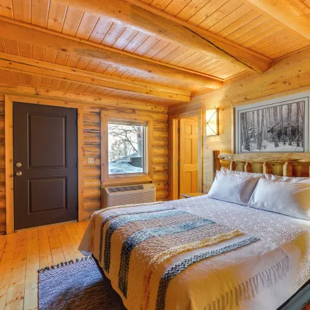 Jackson Condo w/ Fireplace < Half Mi to Snow King!