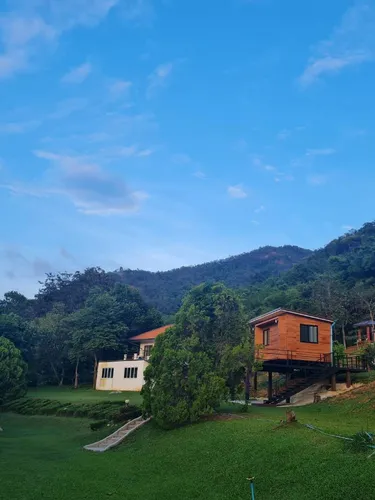 รูปภาพของDome & Treehouses for family 2 adults & 2 kids