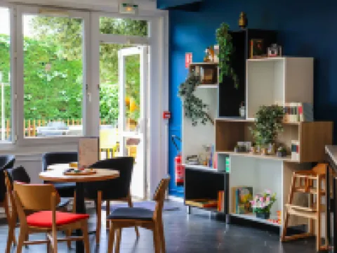 Ibis Calais Car Ferry Hotel di Calais