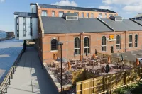 Premier Inn Gloucester (Quayside) Các khách sạn gần Homebase - Gloucester