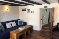 Pets-Garden-Fireplace-Sleeps 5-Wifi - 3-Sterne
