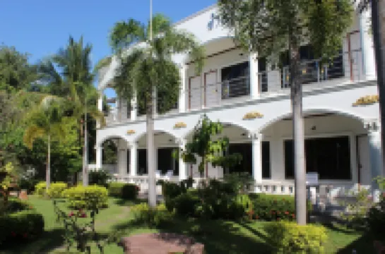 ホワイト エレファント リゾート ホテル