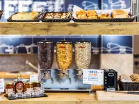 Ibis Budget Rueil Malmaison - breakfast