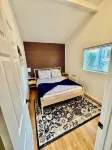 Modern Seattle Two Bedrooms, Two Bathrooms + Private Deck, Hot Tub Hotels in White Center