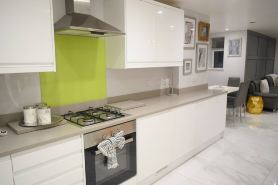 Charming 5 Bedroom Home in High Wycombe Perfect for Families
