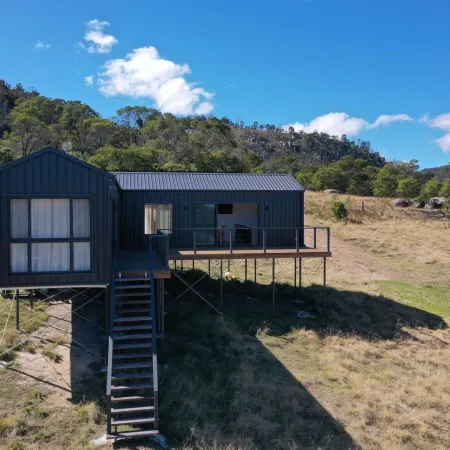 Off-Grid Farm Stay with Scenic Views Отели в г. Тентерфилд