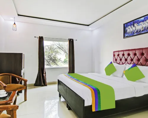 Hotel Royal Empirre Near Pec-Pgi-PU-Sukhna Lake-Rock Garden-Rose Garden Chandigarh Hotels near Capitol Complex