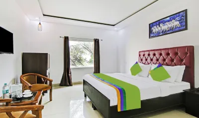 Hotel Royal Empirre Near Pec-Pgi-PU-Sukhna Lake-Rock Garden-Rose Garden Chandigarh Hotels in 