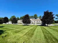 Golden Gables Inn Dazzler Select by Wyndham Hotels in Carroll County