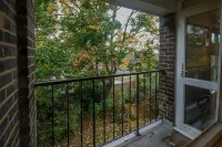 Modern 2 Bedroom Apt in Broadlands Court