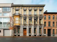 Limehome Kortrijk Gentsestraat Отели рядом с достопримечательностью «Башни Броэль»