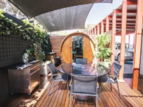 The Frames - Award-Winning Couples Retreat with Private Heated Pool, Spa & Sauna فنادق في رينمارك
