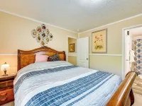 Peaceful Danbury Getaway - 3 Mi to Hanging Rock! Hotels in Stokes County