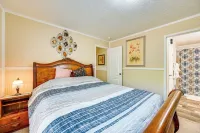 寧靜的丹伯利度假勝地 - 距離Hanging Rock 3英里!