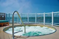 Newport Beach Hotel & Suites - spa