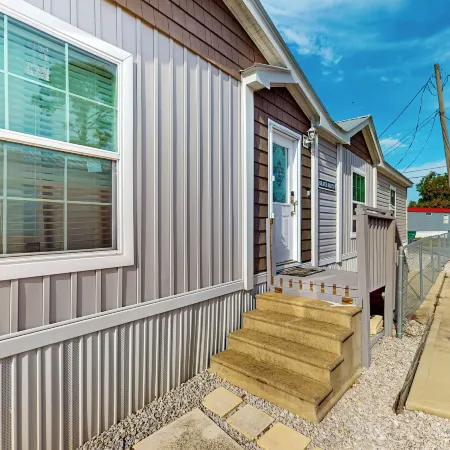 3BR Canal-front Home w/ Wifi & Boat Dock