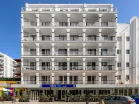 Hotel Vibra Vila Hotels near Marina Botafoch