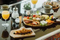 Kulturhotel Hessenland Kassel Innenstadt by Stay Awesome - Bữa sáng