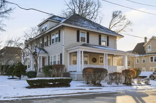 3Br Salem Townhouse Minutes to Downtown