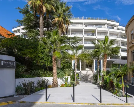 Staybridge Suites CANNES CENTRE by IHG โรงแรมในคานส์