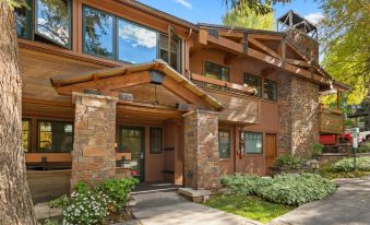 Aspen Condo W Pool, Hot Tub & 2 Blocks to Gondola - Fh4