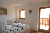 Farm with livestock / child-friendly in the middle of meadows and forests