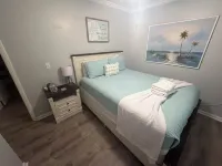 Relax and Unwind at This Cozy 2-Bedroom First Floor Condo in Edisto Beach. Hotels in Edisto Beach