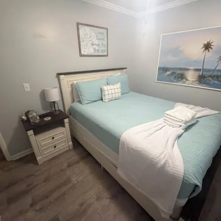 Relax and Unwind at This Cozy 2-Bedroom First Floor Condo in Edisto Beach.