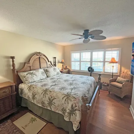 Crescent Beach I-14 Four Winds Condo