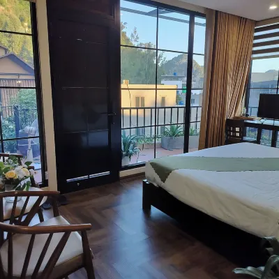 Secret Garden Homestay Отели рядом с достопримечательностью «Порт Cat Ba»